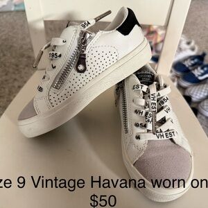 Vintage Havana Star White and Black Sneakers with Zipper